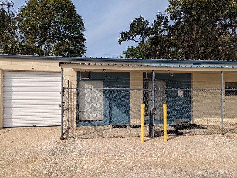 Primary Photo Of 3804 SE Lake Weir Ave, Ocala Flex For Lease