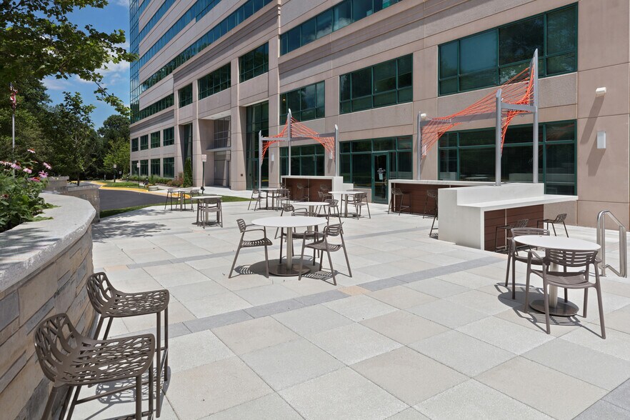 More Photos Of 12601 Fair Lakes Cir, Fairfax Office For Lease