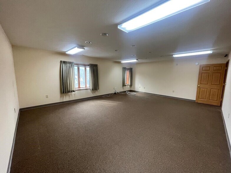 More Photos Of 725 Ritter Dr, Daniels Storefront Retail Office For Lease