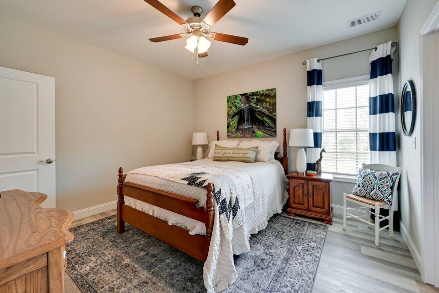 More Photos Of 4971 Veterans Memorial Hwy, Brownsville Multifamily For Sale