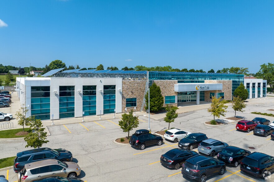 More Photos Of 600 Weber St N, Waterloo Office For Lease
