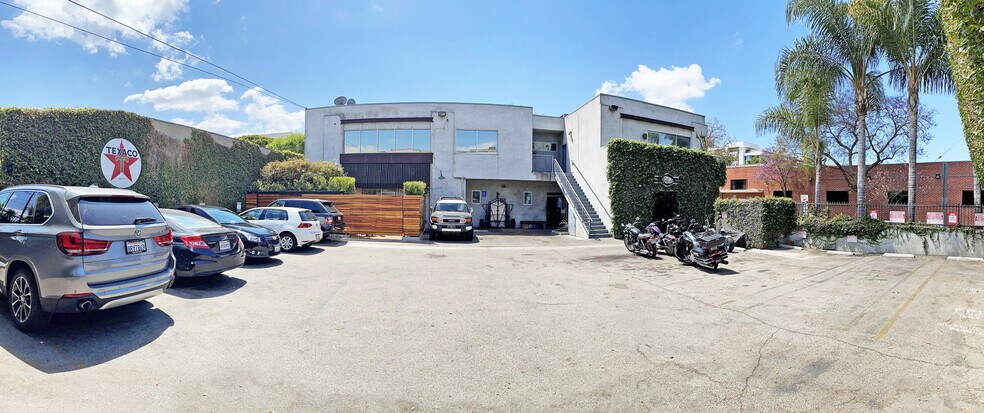 More Photos Of 7253-7255 Santa Monica Blvd, West Hollywood Freestanding For Lease