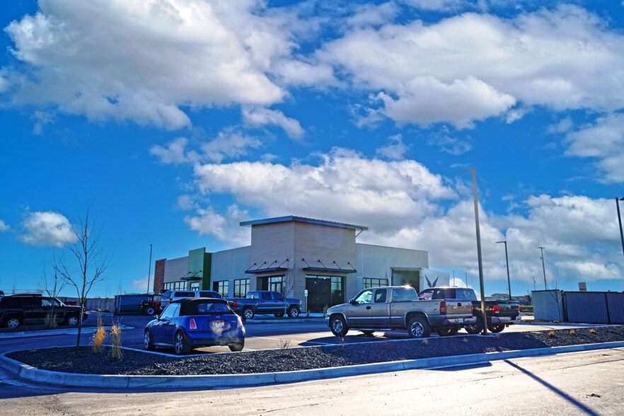 More Photos Of 1522 E Deer Flat Rd, Kuna Restaurant For Lease