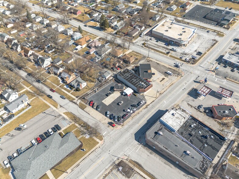 More Photos Of 820 W Old Ridge Rd, Hobart Auto Dealership For Sale