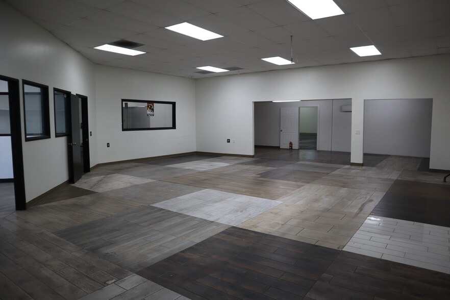 More Photos Of 110 Washburn Cir, Corona Unknown For Lease