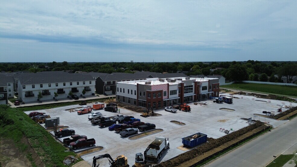 More Photos Of Birchwood South Lot 7, Davenport General Retail For Lease