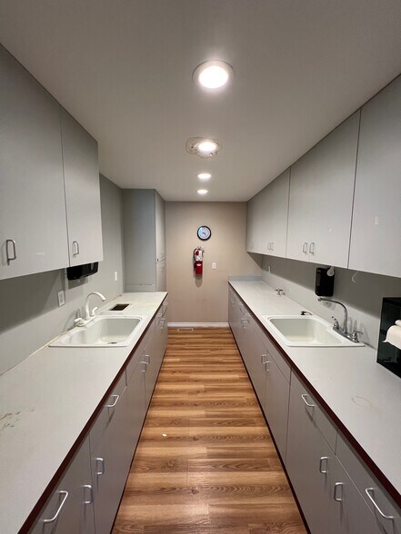 More Photos Of 64821-64845 Van Dyke ave, Washington Medical For Lease