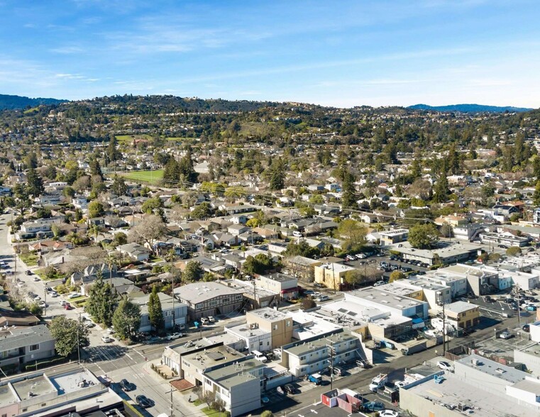 Primary Photo Of 990 Laurel St, San Carlos Medical For Lease