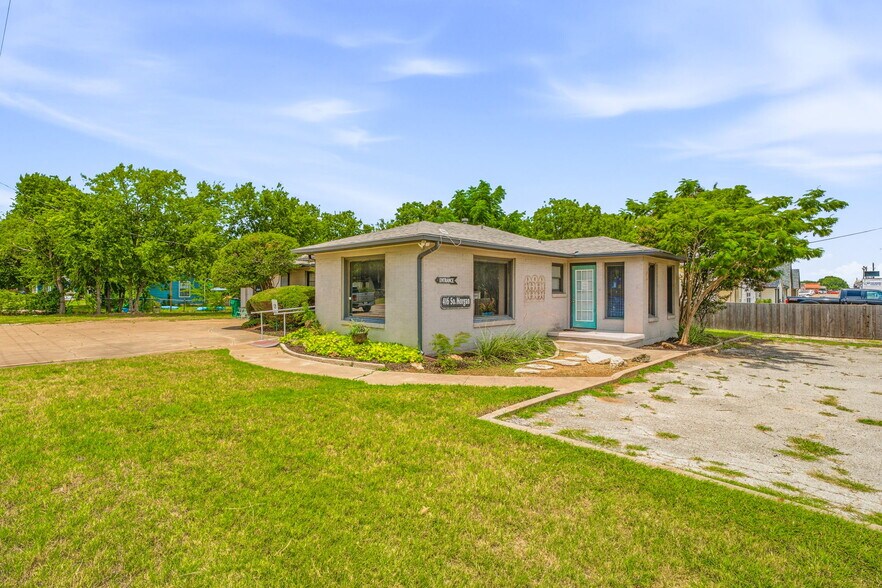 Primary Photo Of 416 S Morgan St, Granbury Office For Sale
