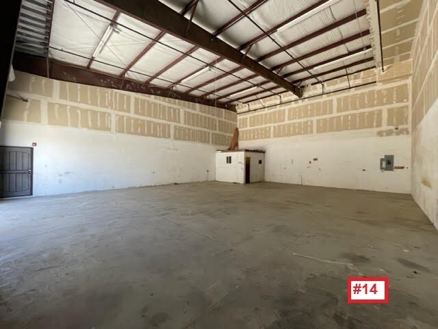 More Photos Of 10881 Santa Fe Ave, Hesperia Warehouse For Lease