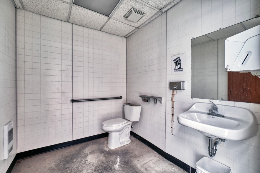 More Photos Of W4350 Myner Dr, Vulcan Warehouse For Sale