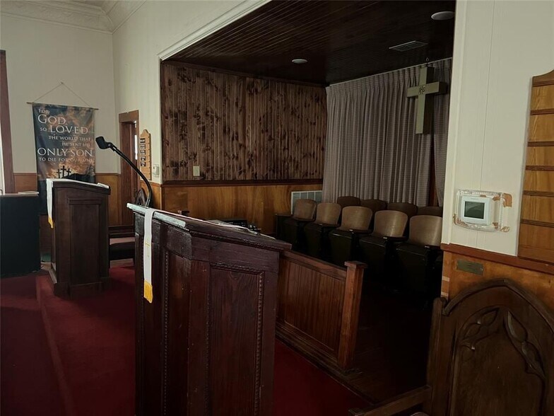 More Photos Of 102 E Main St, Cumby Religious Facility For Sale