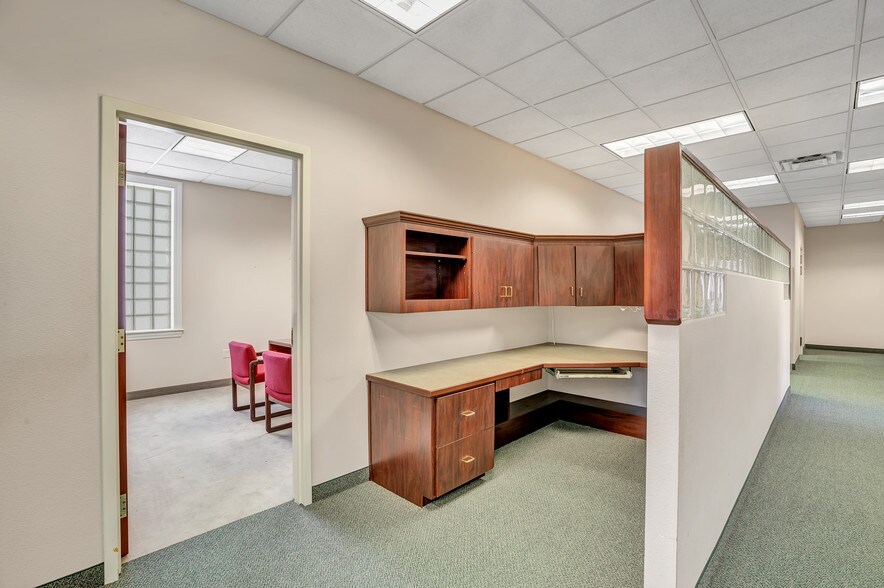 More Photos Of 437 N Magnolia Ave, Orlando Loft Creative Space For Sale