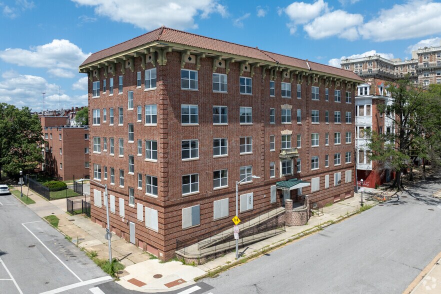 Primary Photo Of 1701 Madison Ave, Baltimore Medical For Sale