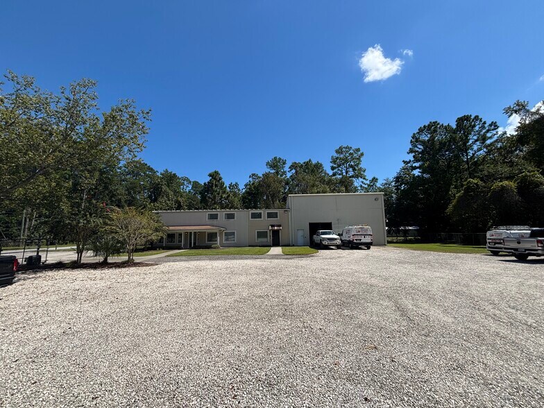 More Photos Of 117 Indigo Dr, Brunswick Industrial For Sale