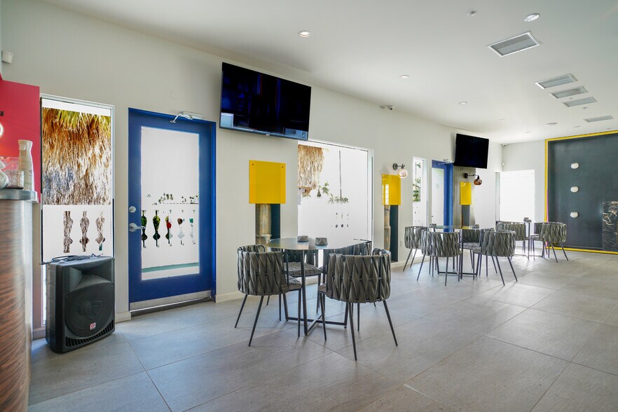 More Photos Of 353 S Palm Canyon Dr, Palm Springs Medical For Sale