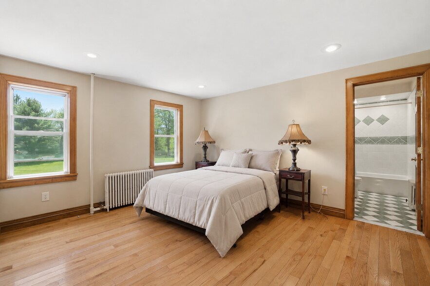 More Photos Of 1015 PA-390, Greentown Hospitality For Sale