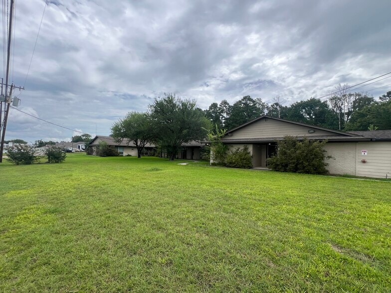 More Photos Of 1810 N Washington Ave, Livingston Continuing Care Retirement Community For Sale