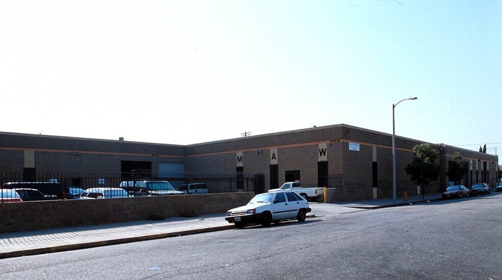 More Photos Of 1620 E 22nd St, Los Angeles Distribution For Lease