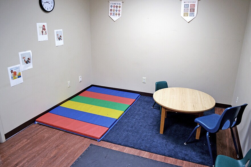 More Photos Of 1249 20th St, Granite City Daycare Center For Sale