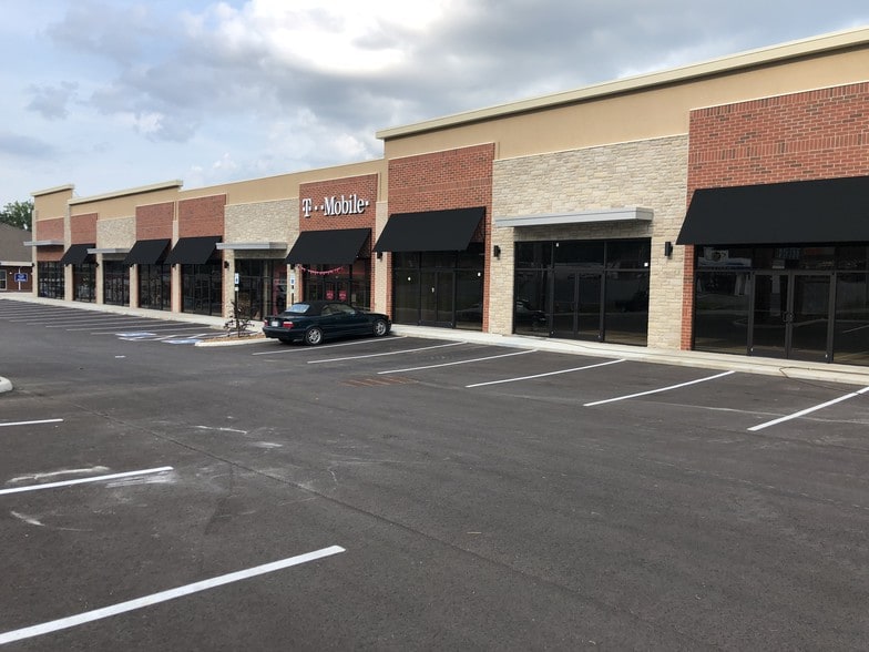 More Photos Of 650 S Jefferson Ave, Cookeville Storefront Retail Office For Lease