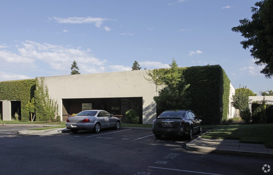 More Photos Of 3350 Scott Blvd, Santa Clara Research And Development For Lease