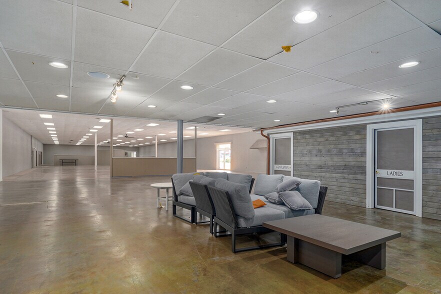 More Photos Of 11966 State Hwy 13, Kimberling City General Retail For Sale