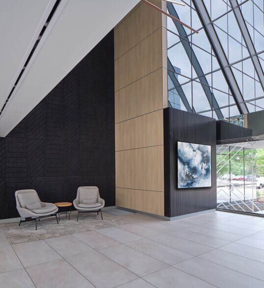 More Photos Of 9600 Great Hills Trl, Austin Office For Lease