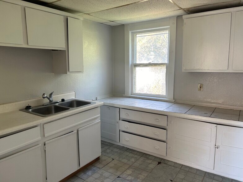 More Photos Of 720 Orchard St, Toledo Apartments For Sale