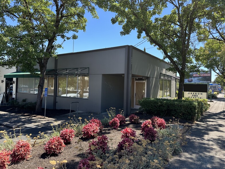 Primary Photo Of 6080 SW Macadam Ave, Portland Storefront For Lease