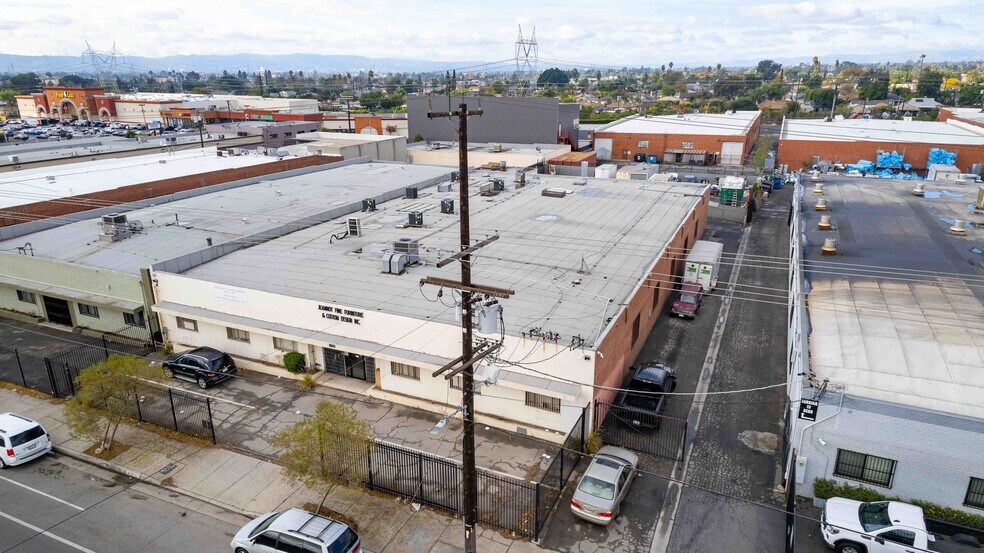 More Photos Of 8115 Lankershim Blvd, North Hollywood Warehouse For Lease