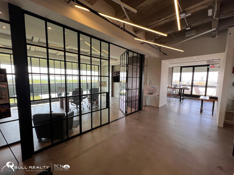 More Photos Of 550 Pharr Rd NE, Atlanta Office For Sale