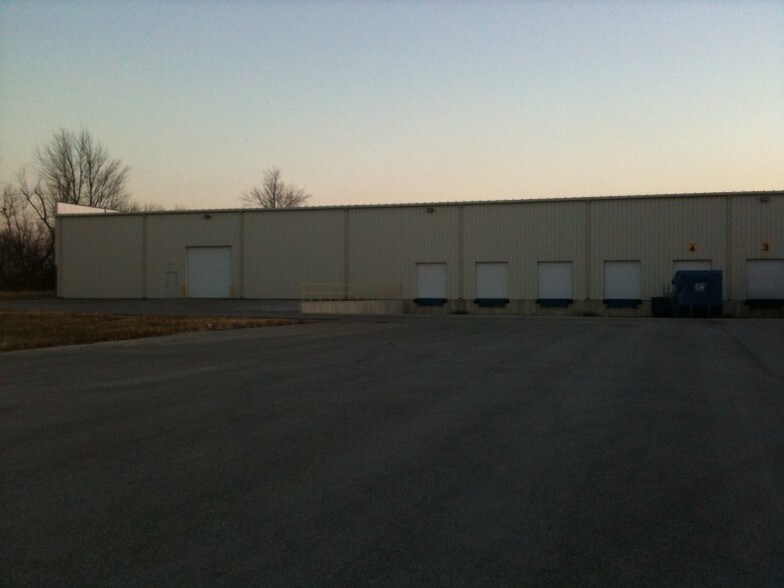 More Photos Of 2813 Park East Blvd, Lafayette Warehouse For Lease