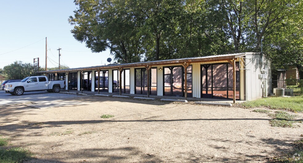 More Photos Of , Bastrop Office For Sale