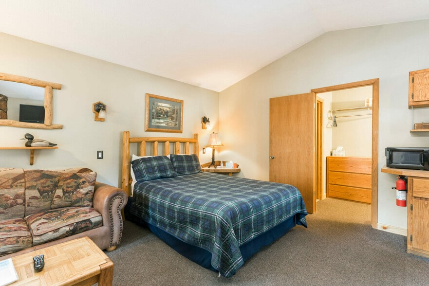 More Photos Of 1130 W Elkhorn Ave, Estes Park Hotel For Sale