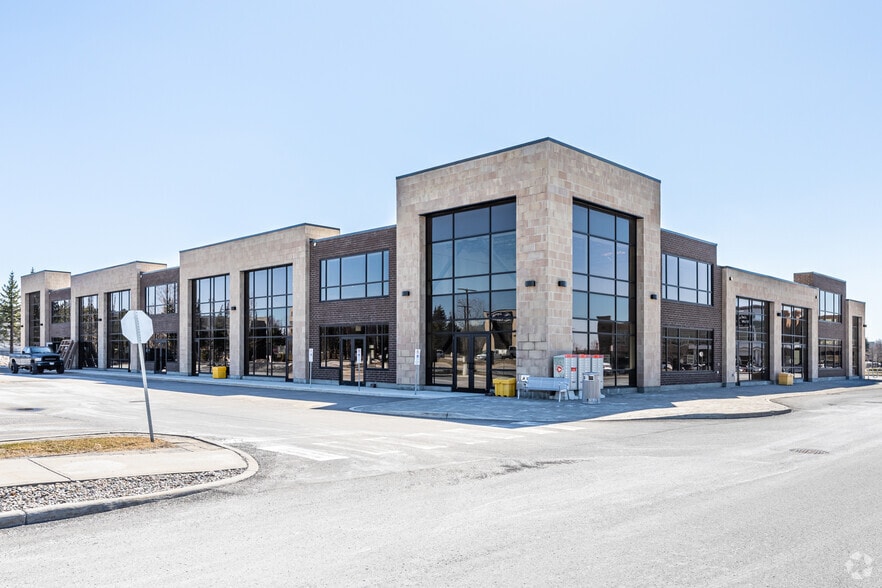 More Photos Of 747 Silver Seven Rd, Ottawa Storefront For Lease