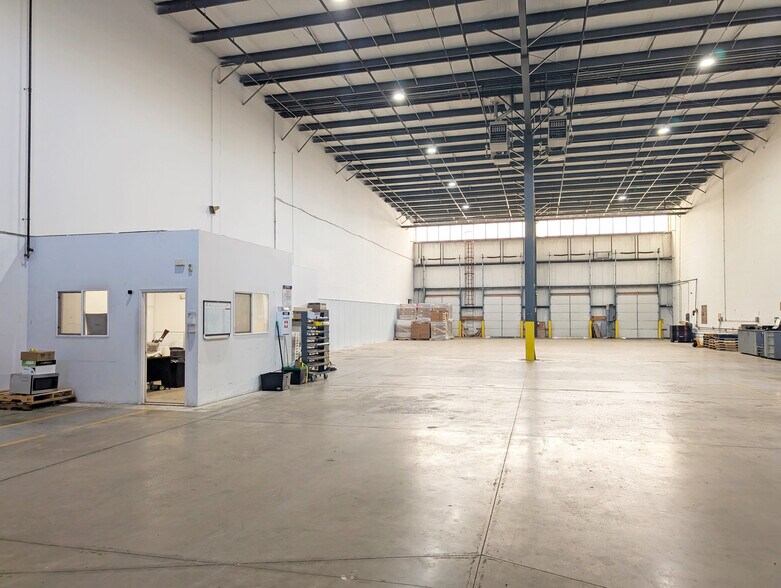 More Photos Of 3400-3474 W Mound Rd, Joliet Warehouse For Lease