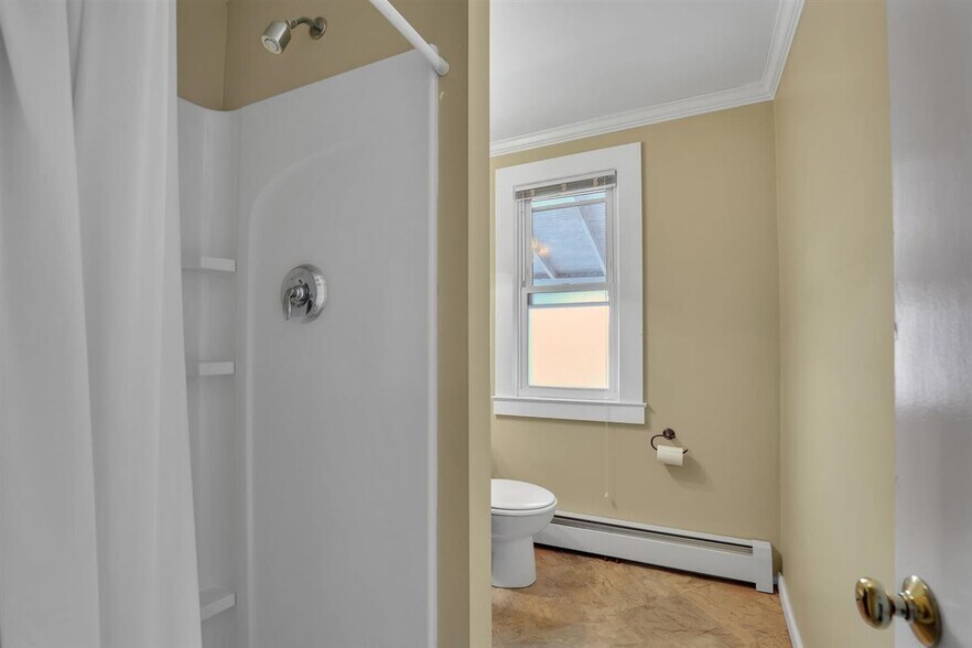 More Photos Of 36 School St, Glastonbury Office For Sale