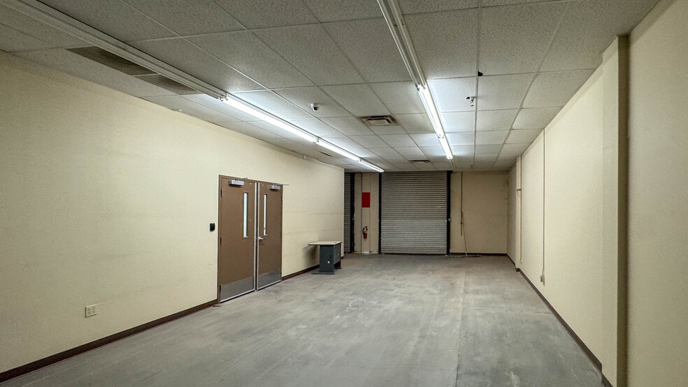More Photos Of 10365 Railroad Dr, El Paso Warehouse For Sale
