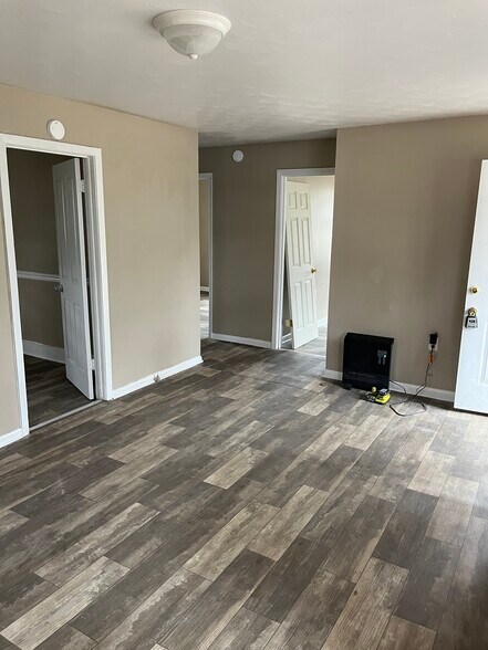 More Photos Of , Batesville Unknown For Sale