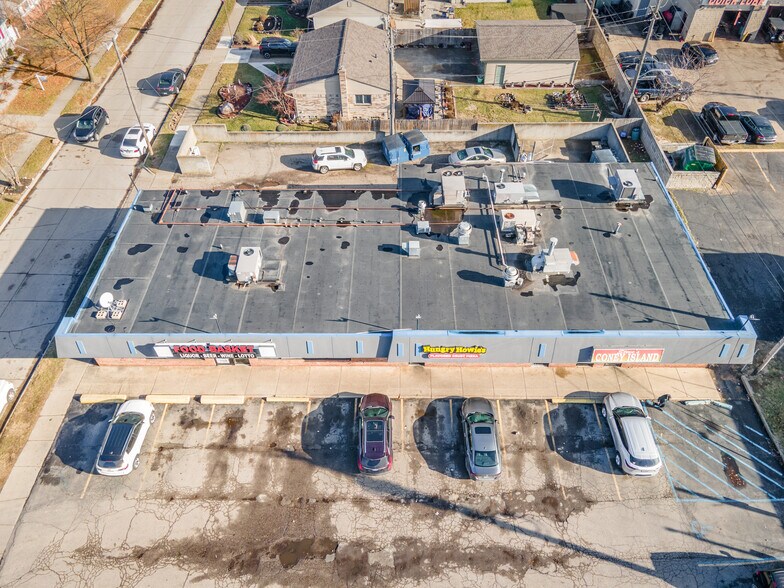 More Photos Of 5703-5727 S Wayne Rd, Wayne Storefront For Sale