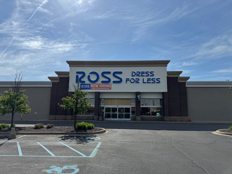 More Photos Of 50700-50870 Gratiot Ave, Chesterfield Unknown For Lease