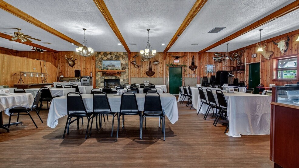 More Photos Of 16061 296th St, Cornell General Retail For Sale