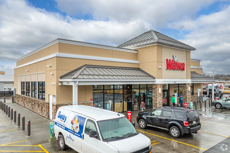 More Photos Of 1100 Calcon Hook Rd, Sharon Hill Service Station For Sale