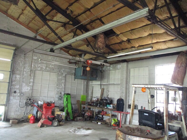 More Photos Of 305 Hardinsburg Road, Cecilia Warehouse For Sale