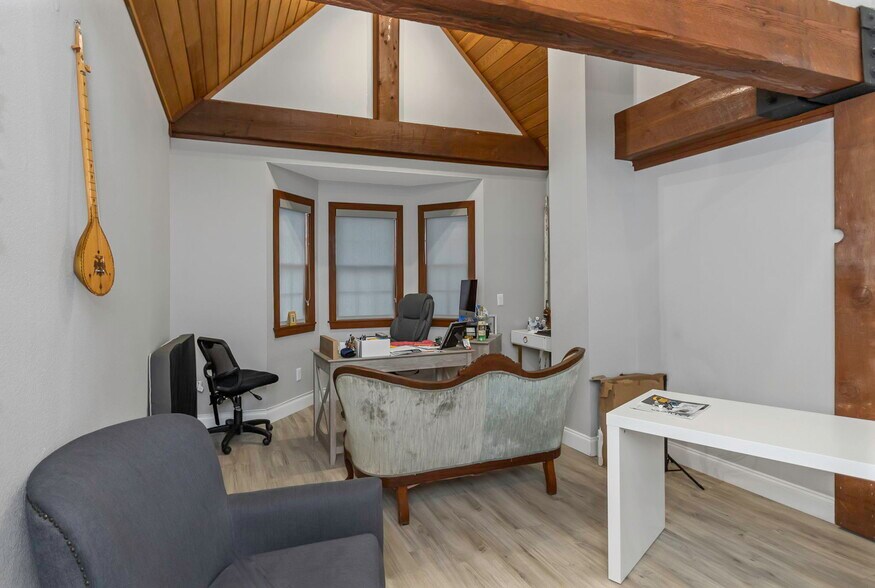 More Photos Of 1022 Main St, Dunedin Medical For Sale