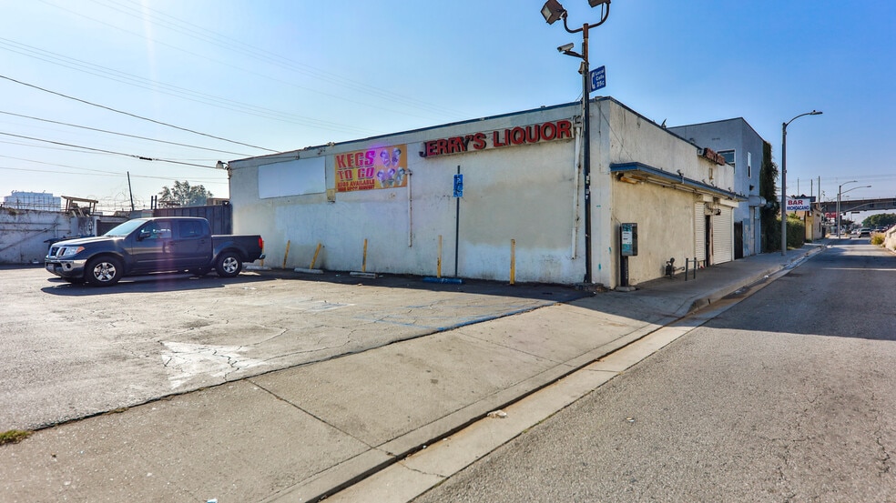 More Photos Of 124 E Rosecrans Ave, Compton Storefront Retail Residential For Sale