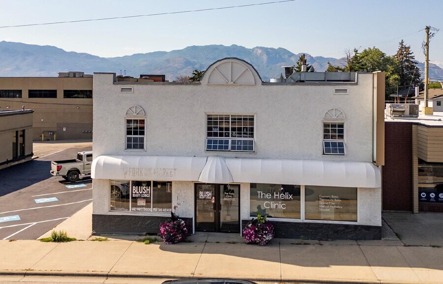 More Photos Of 2437 Main St, West Kelowna Storefront Retail Residential For Sale