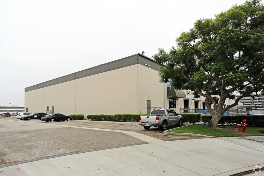 More Photos Of 1222 E Howell Ave, Anaheim Distribution For Lease
