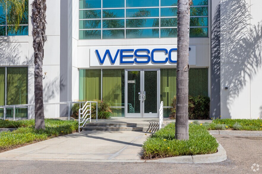 More Photos Of 13101-13111 Moore St, Cerritos Warehouse For Lease